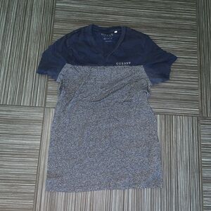 Men’s v neck shirt top short sleeve Guess gray navy blue size xs